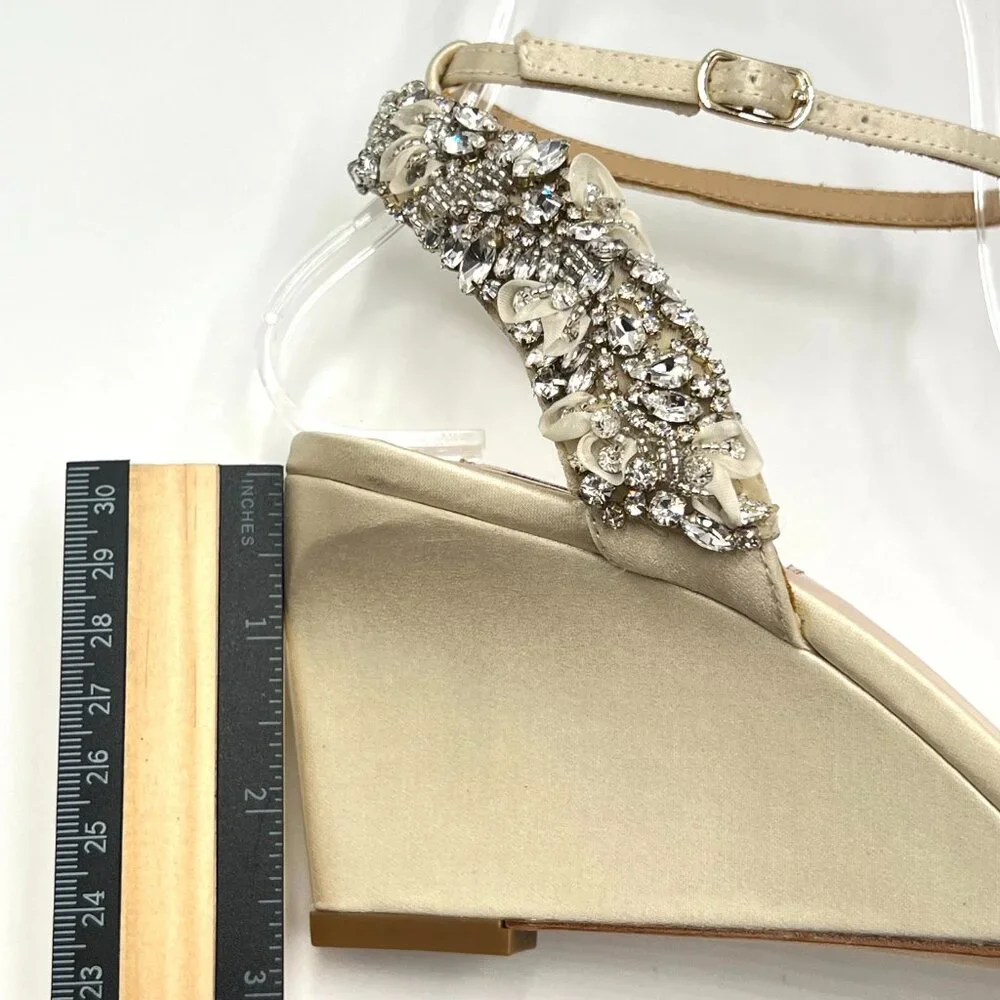 Badgley Mischka Size 5 Ivory White‎ Satin Jeweled Wedges Dress Sandals Shoes
